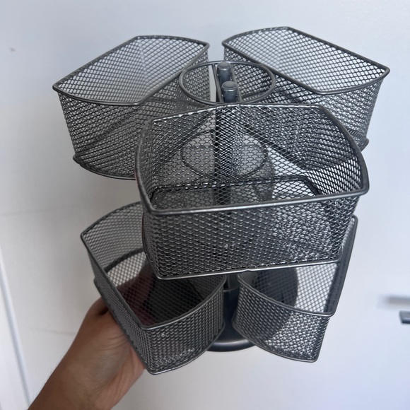 Stainless Steel Silver Rotating Beauty Makeup Accessory Holder and Organizer - Picture 2 of 2